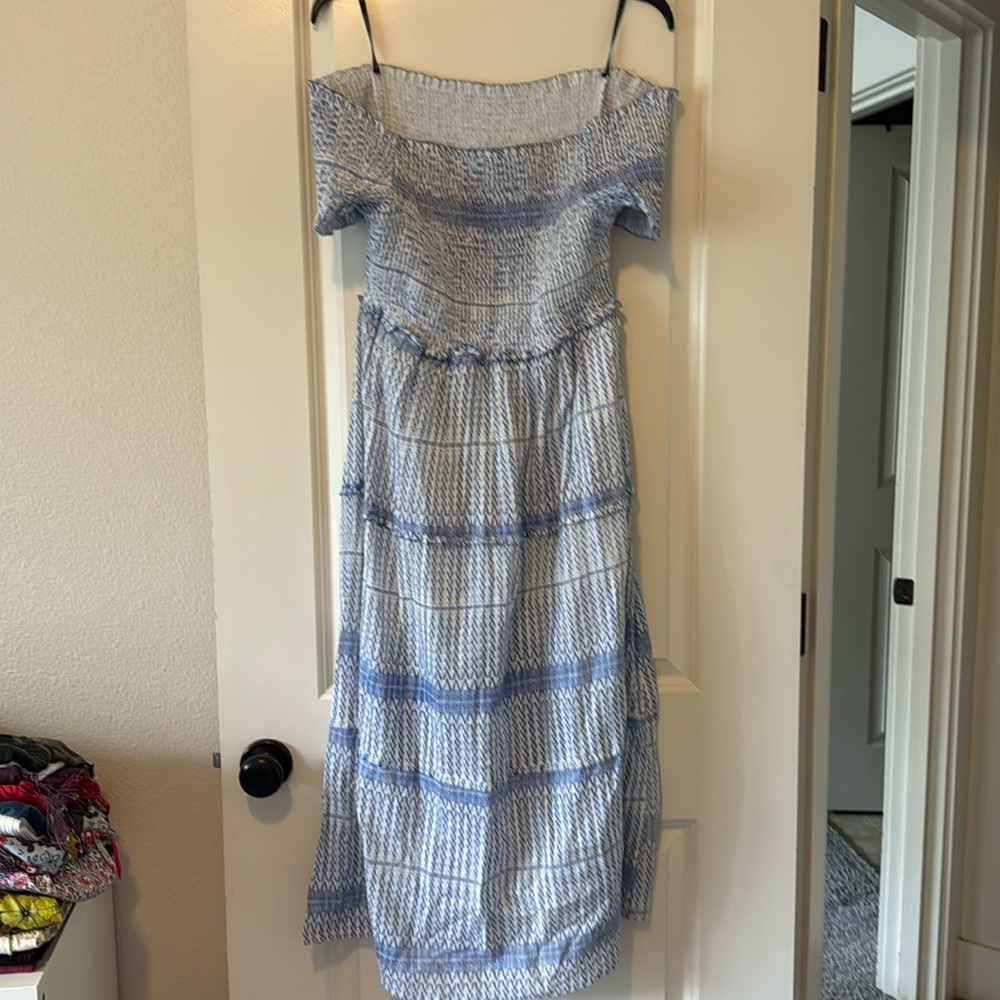 Gypsy brand Maxi dress off shoulder. Bodice shirring. Lined. Size M
